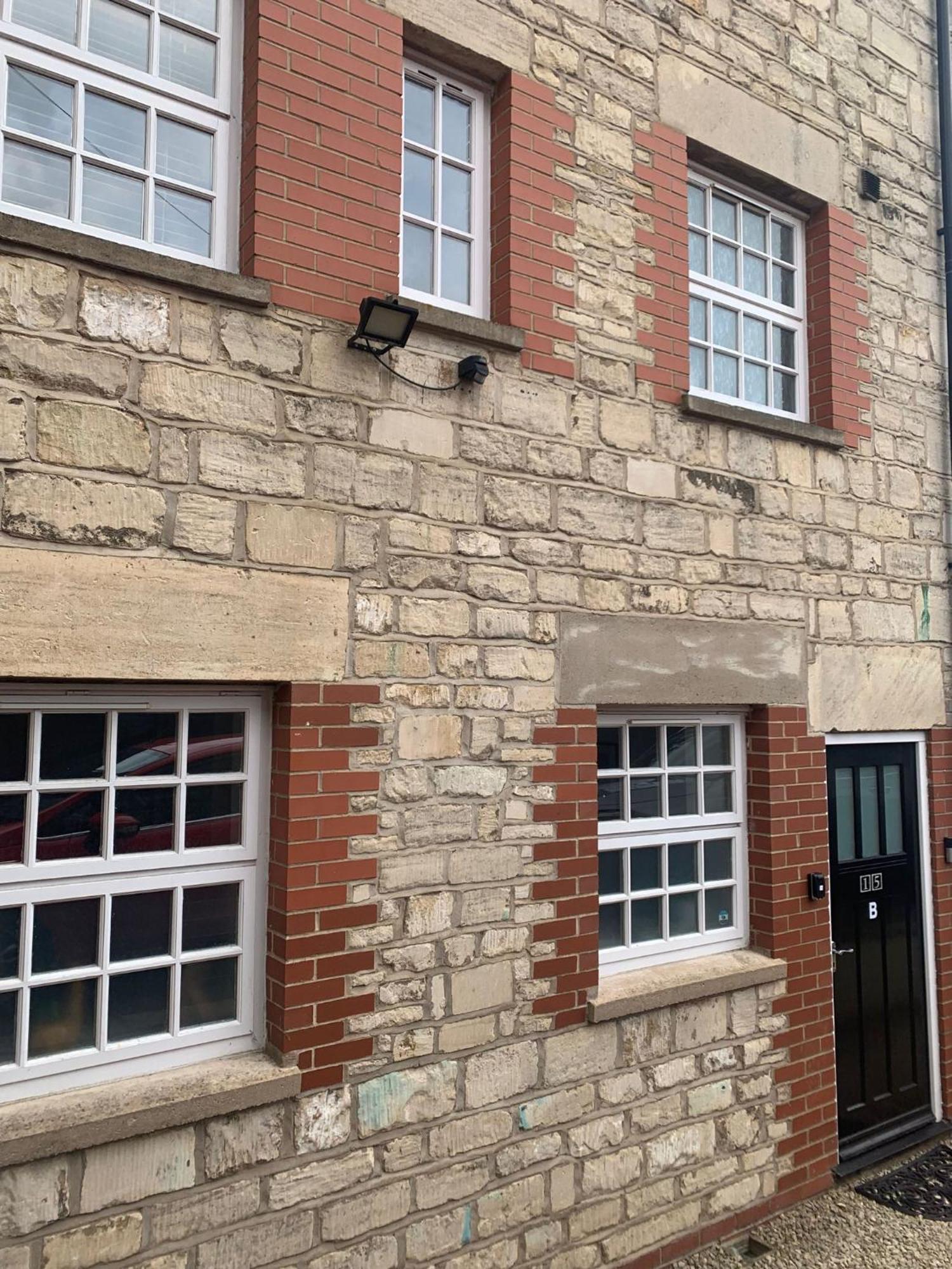 1 Bed House, Free Parking, 15 Minutes From Cheltenham Races غلوستير المظهر الخارجي الصورة